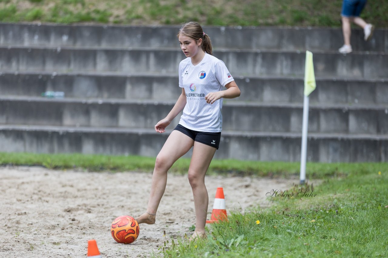 Bild 90 - wBJ/wCJ Beachsoccer Cup